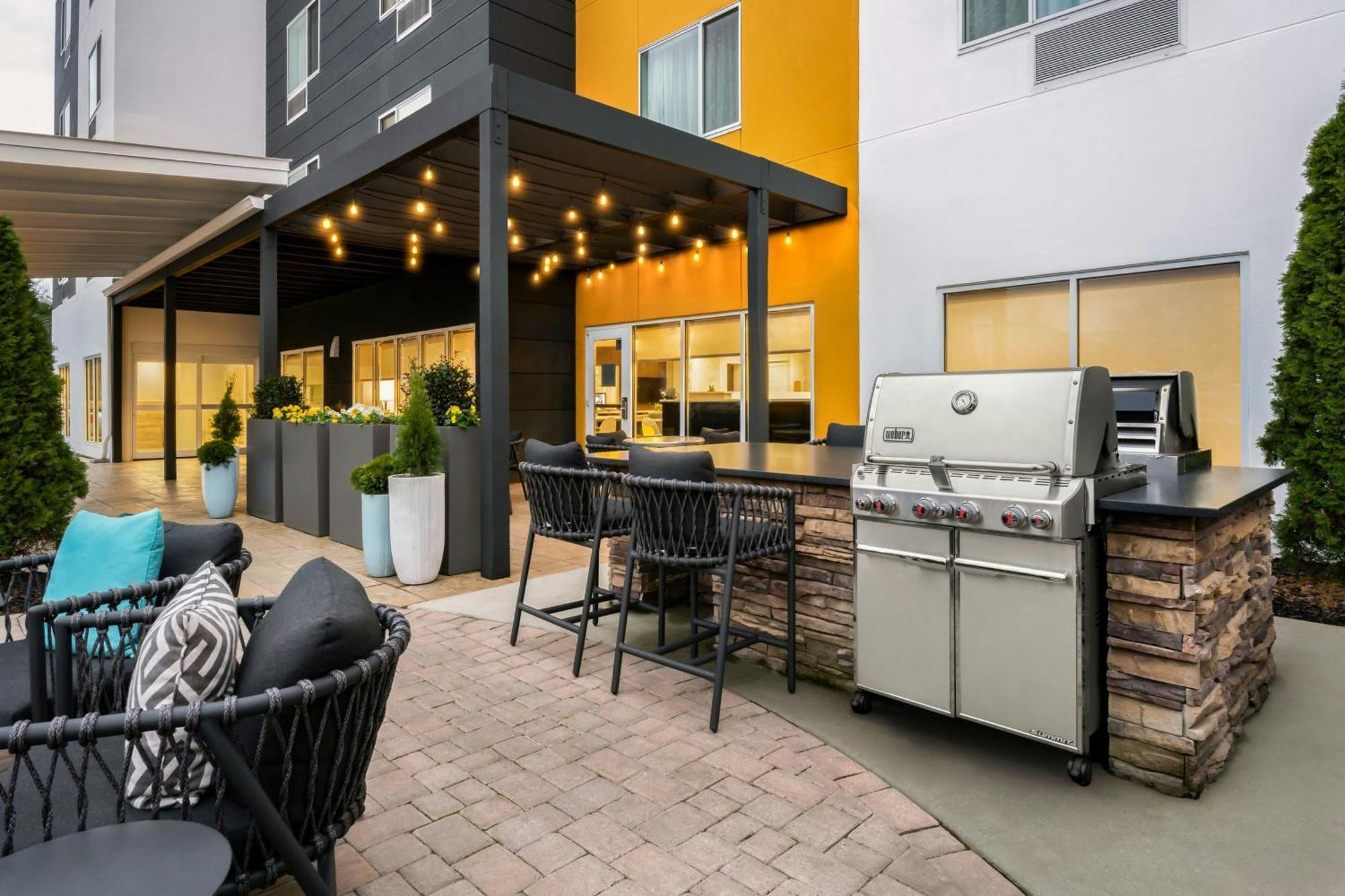 Towneplace Suites By Marriott Montgomery Eastchase Eksteriør billede