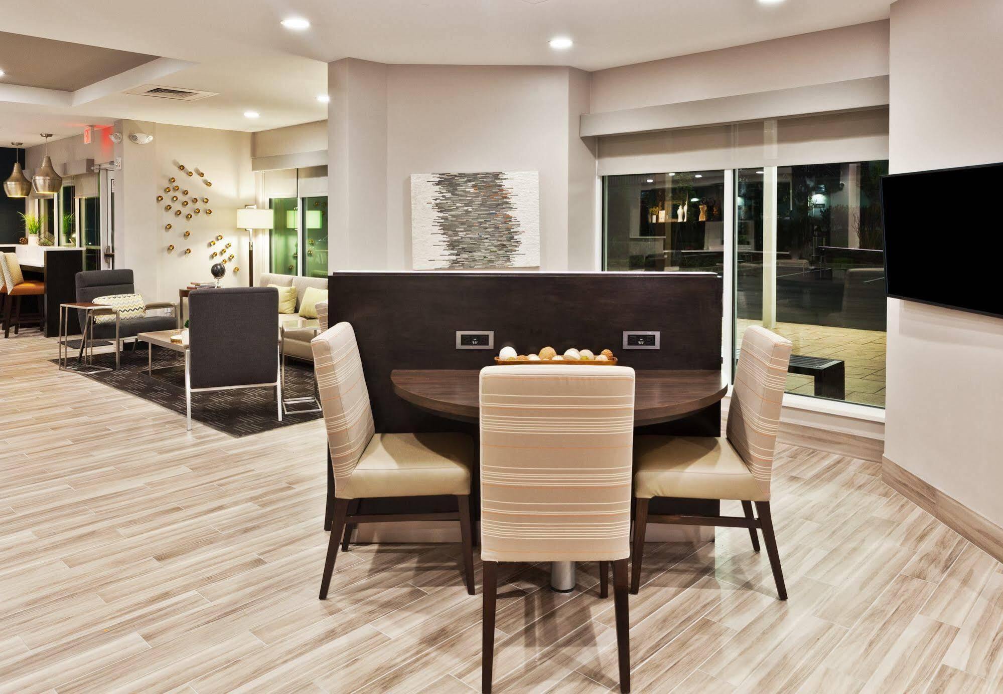 Towneplace Suites By Marriott Montgomery Eastchase Eksteriør billede